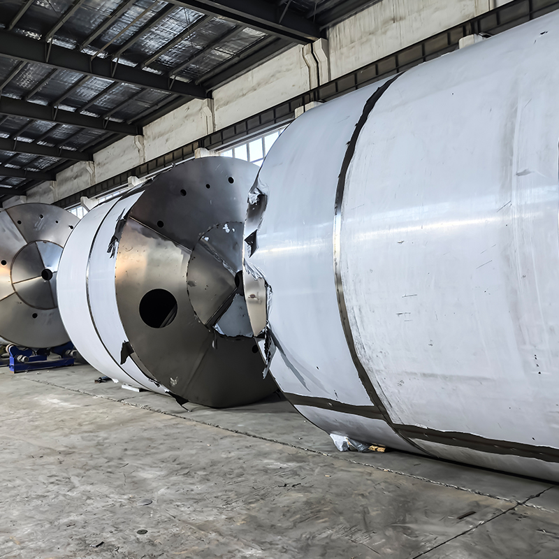 Zbiorniki magazynowe ze stali nierdzewnej